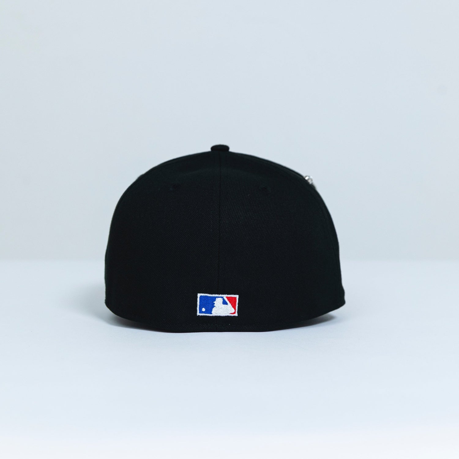 NEW ERA EXCLUSIVE 59FIFTY BLACK SAN FRANCISCO GIANTS W/ "BATTLE OF THE BAY" SIDE PATCH