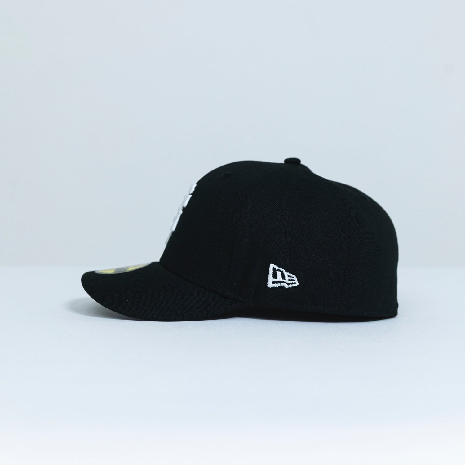 NEW ERA EXCLUSIVE 59FIFTY BLACK SAN FRANCISCO GIANTS W/ "BATTLE OF THE BAY" SIDE PATCH
