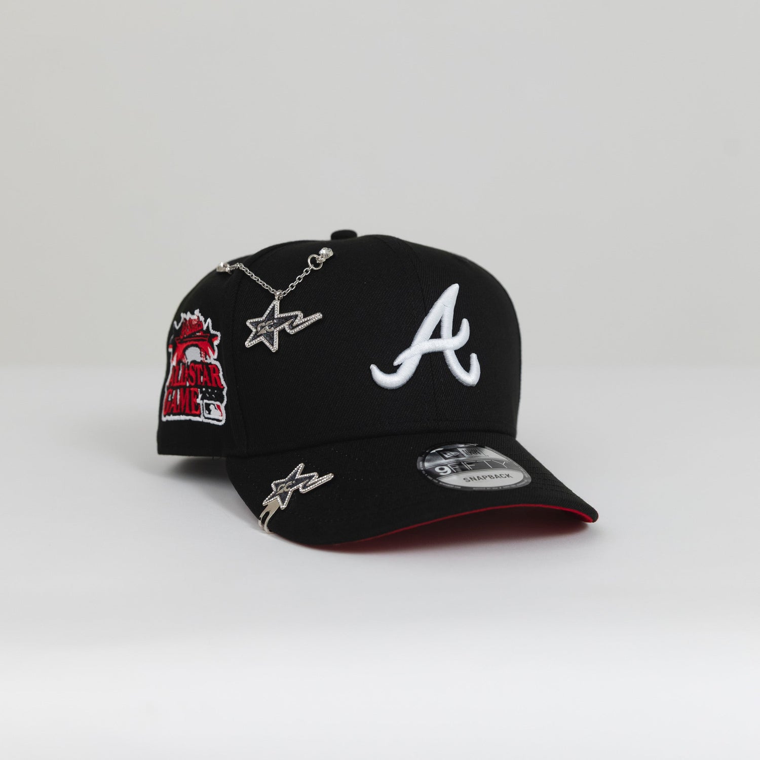 NEW ERA EXCLUSIVE 9FIFTY BLACK ATLANTA BRAVES SNAPBACK W/ 2000 ALL STAR GAME SIDE PATCH