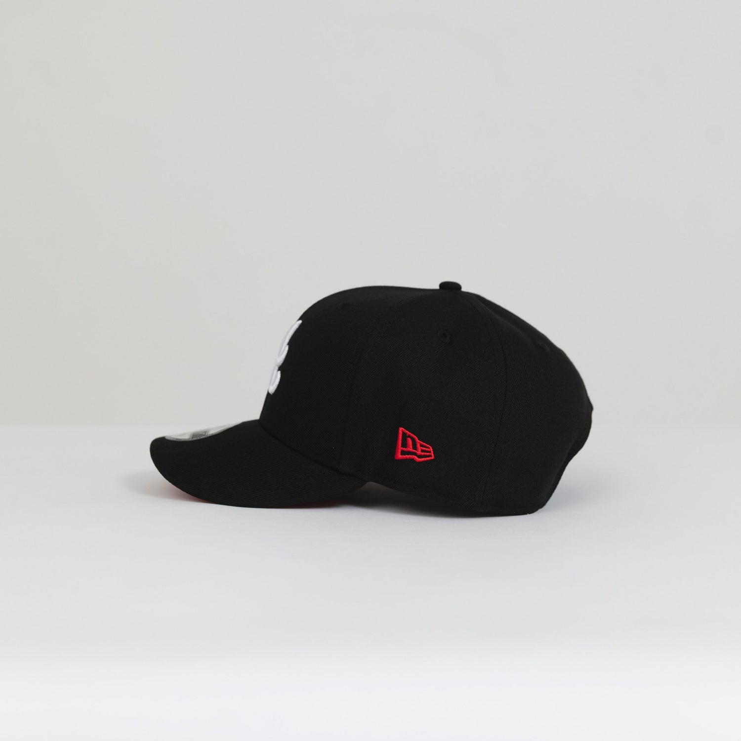 NEW ERA EXCLUSIVE 9FIFTY BLACK ATLANTA BRAVES SNAPBACK W/ 2000 ALL STAR GAME SIDE PATCH