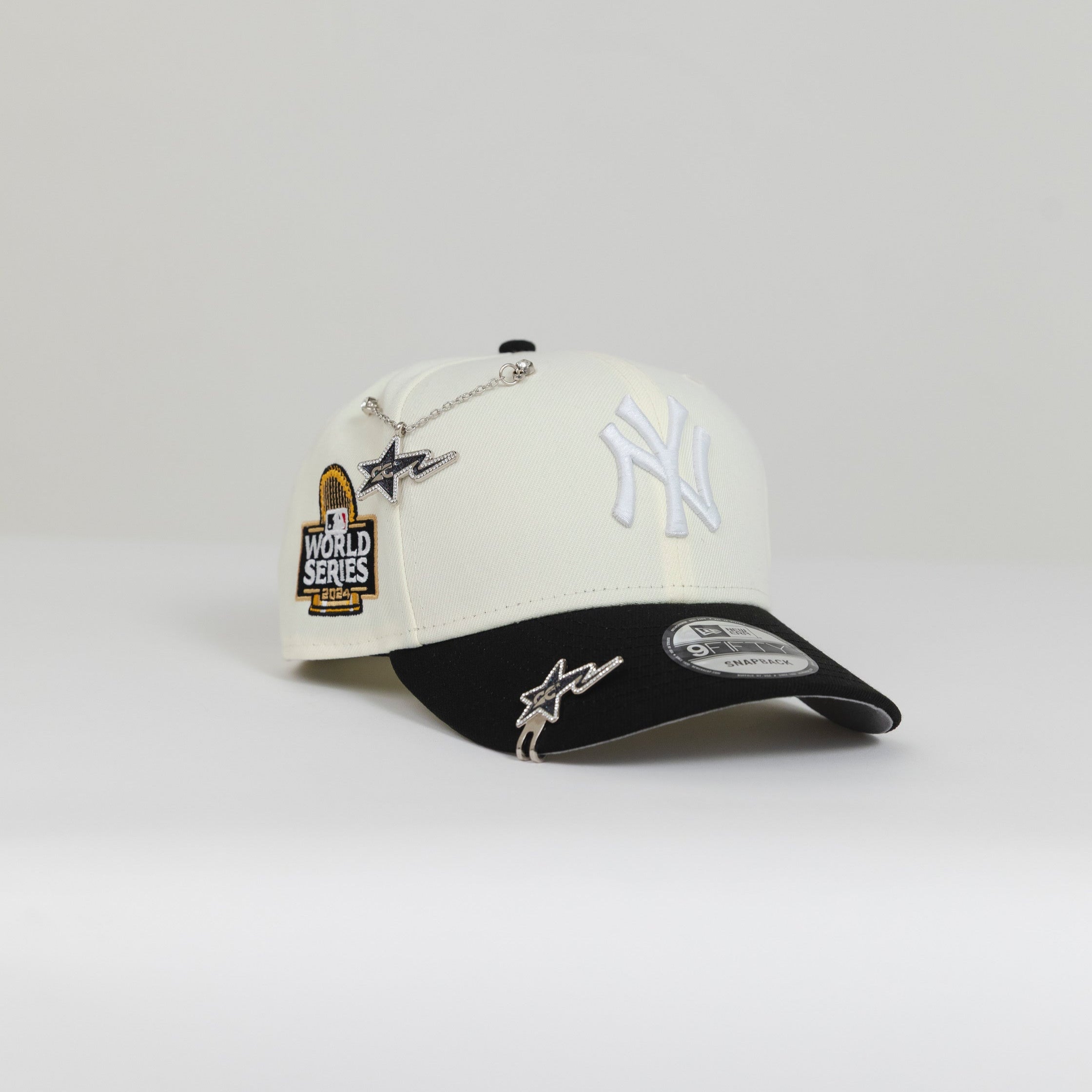 NEW ERA EXCLUSIVE 9FIFTY CHROME/ BLACK NEW YORK YANKEES SNAPBACK W/ 2024 WORLD SERIES SIDE PATCH