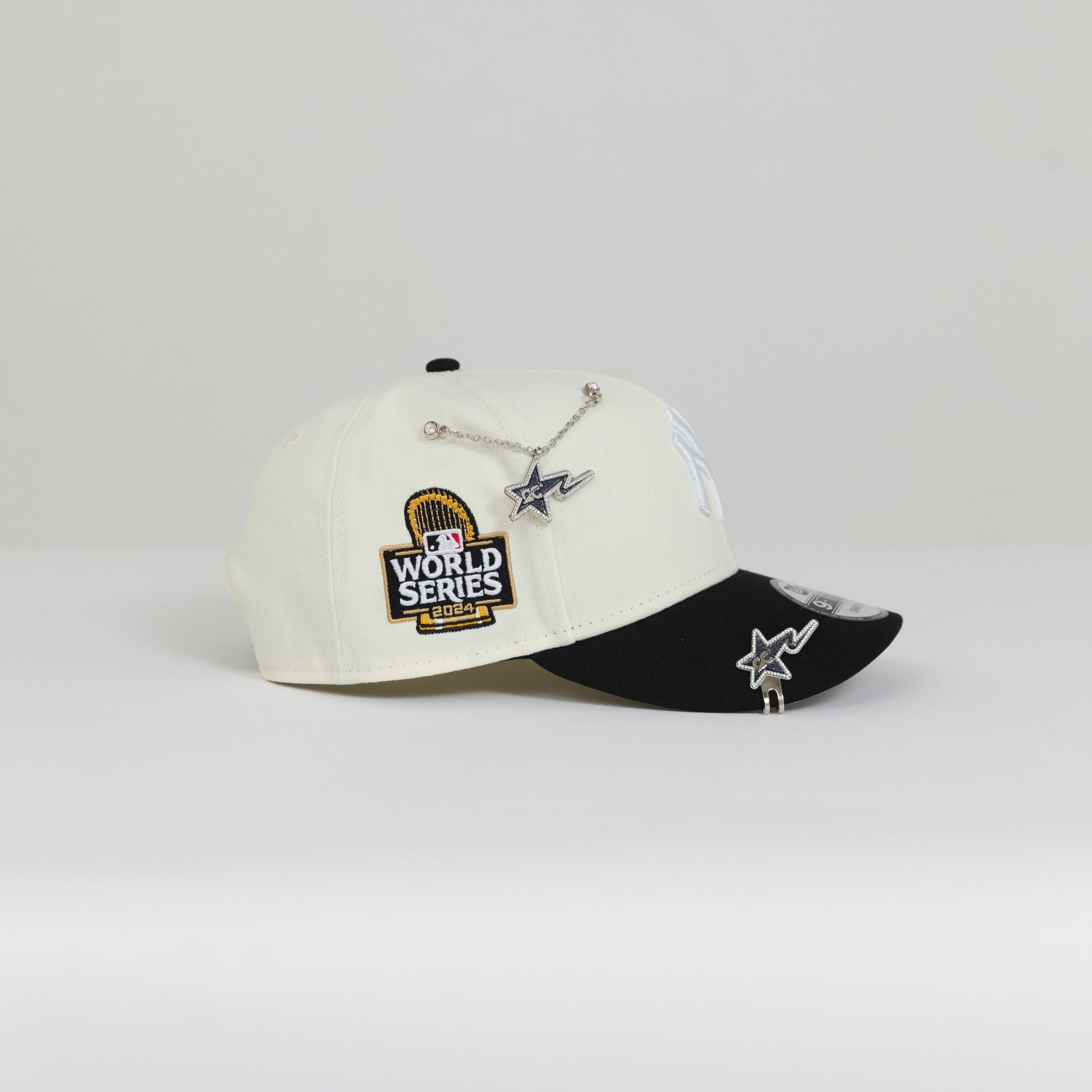 NEW ERA EXCLUSIVE 9FIFTY CHROME/ BLACK NEW YORK YANKEES SNAPBACK W/ 2024 WORLD SERIES SIDE PATCH