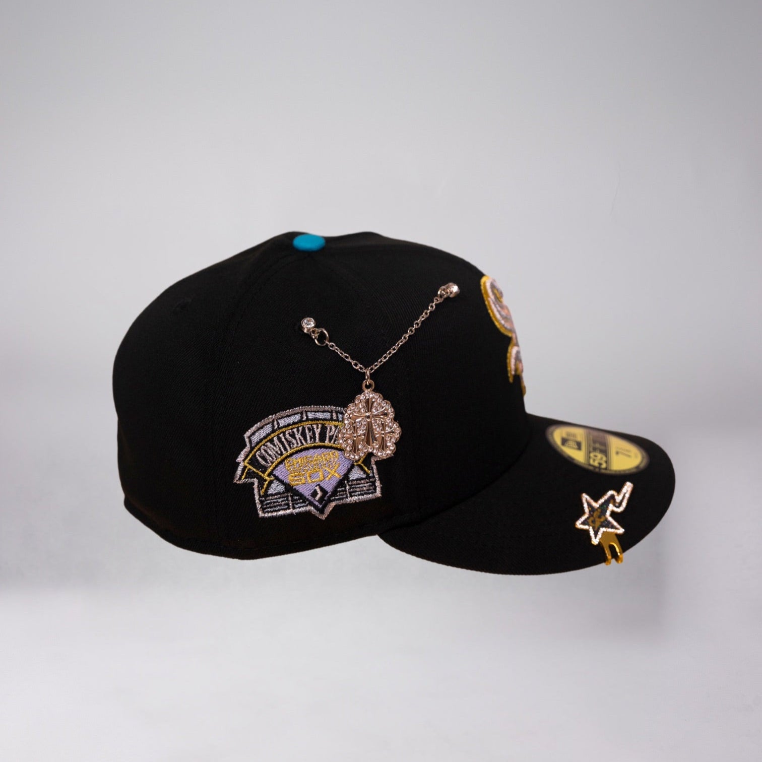 NEW ERA EXCLUSIVE 59FIFTY BLACK CHICAGO WHITE SOX W/ COMISKEY PARK SIDE PATCH