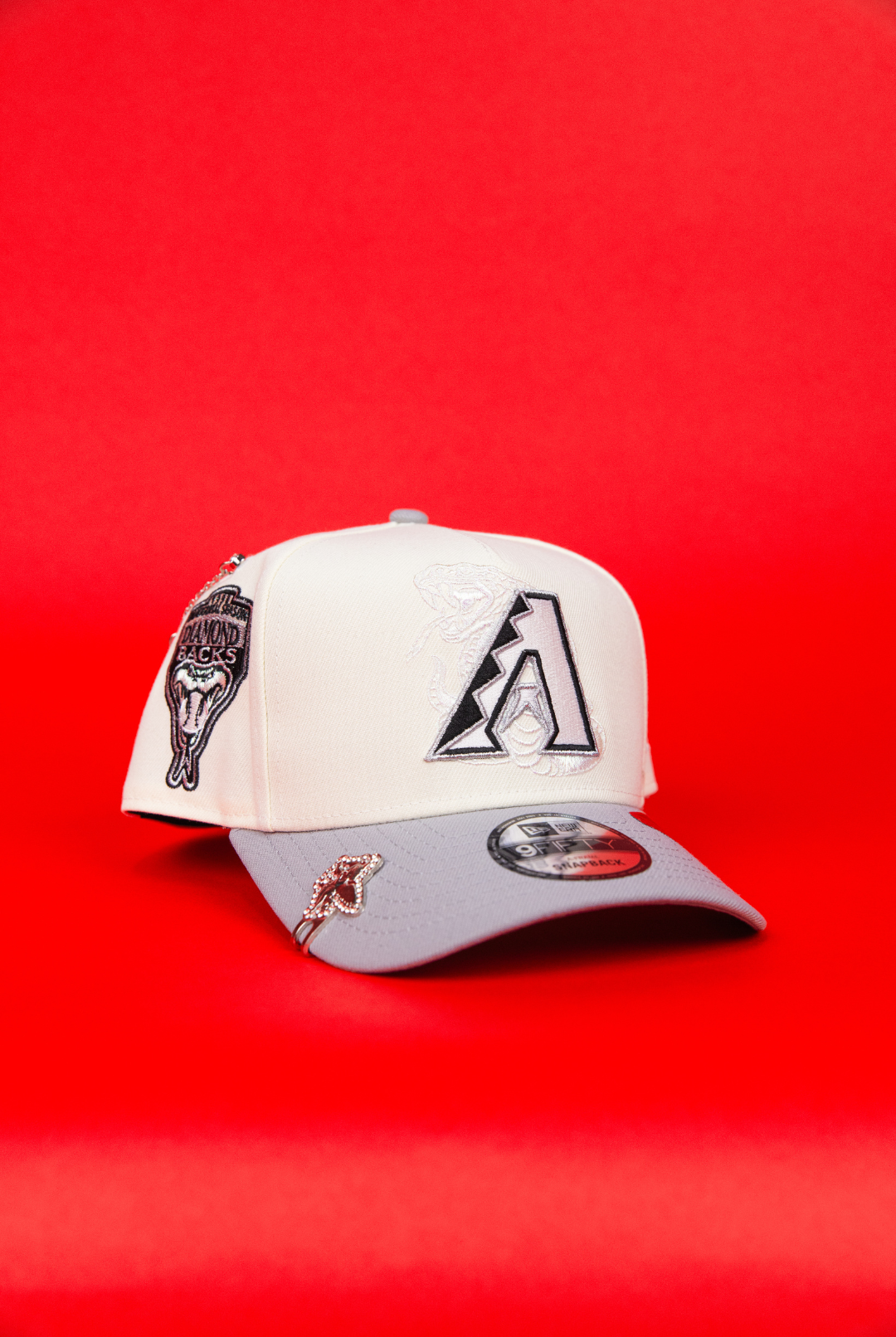NEW ERA 9FIFTY A-FRAME CHROME/ LIGHT GREY ARIZONA DIAMONDBACKS SNAPBACK W/ 1998 INAUGURAL SEASON SIDE PATCH