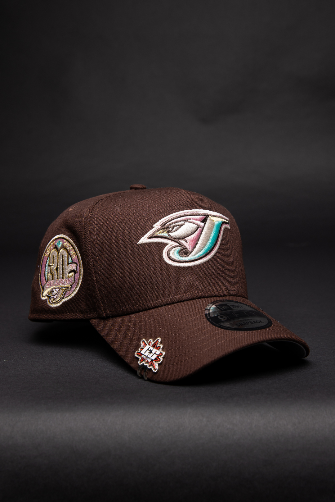 NEW ERA 9FIFTY A-FRAME DARK BROWN TORONTO BLUE JAYS SNAPBACK W/ 30TH ANNIVERSARY SIDE PATCH