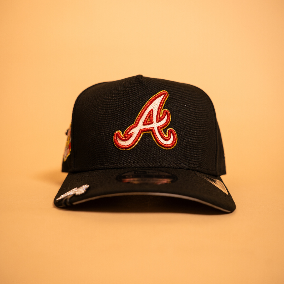 NEW ERA EXCLUSIVE 9FIFTY A-FRAME BLACK ATLANTA BRAVES SNAPBACK W/ 2017 INAUGURAL SEASON SIDE PATCH