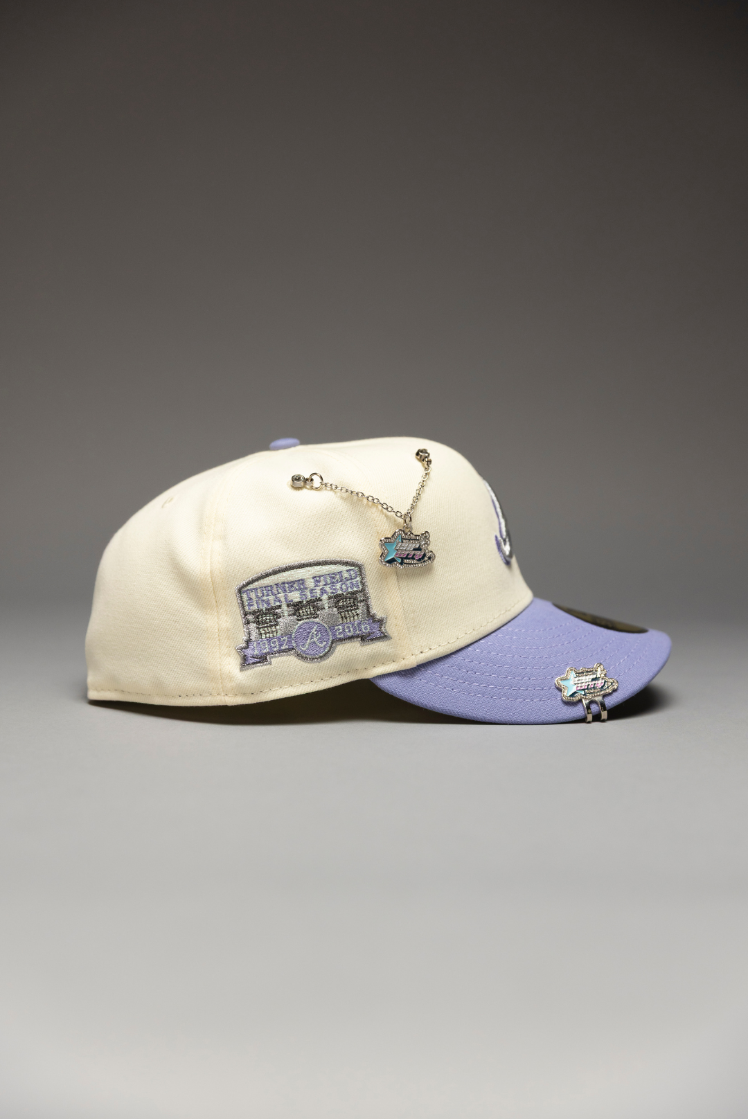 NEW ERA EXCLUSIVE 59FIFTY CHROME/LAVENDER ATLANTA BRAVES W/ TURNER FIELD SIDE PATCH