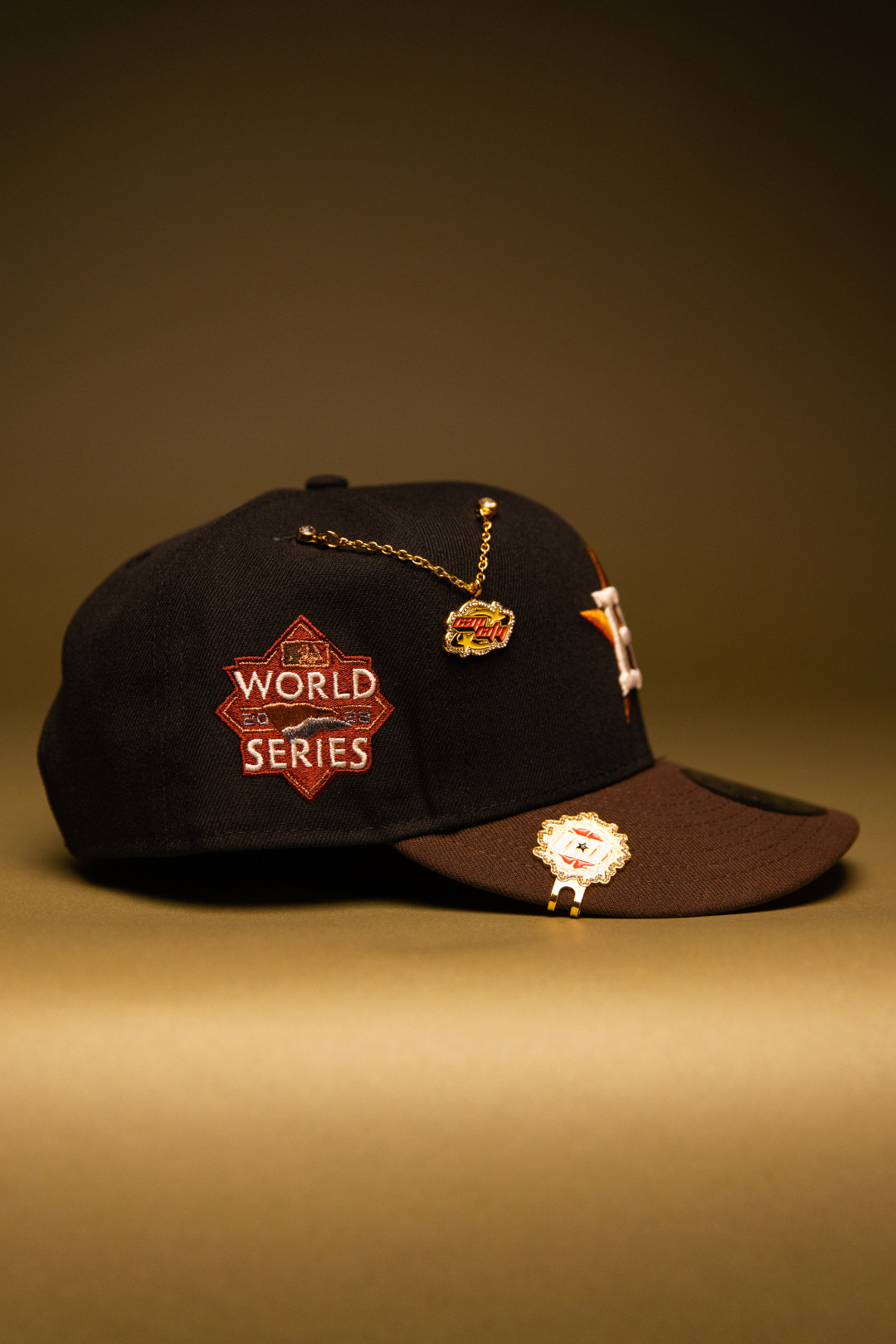 NEW ERA EXCLUSIVE 9FIFTY BLACK/BROWN HOUSTON ASTROS SNAPBACK W/ WORLD SERIES SIDE PATCH