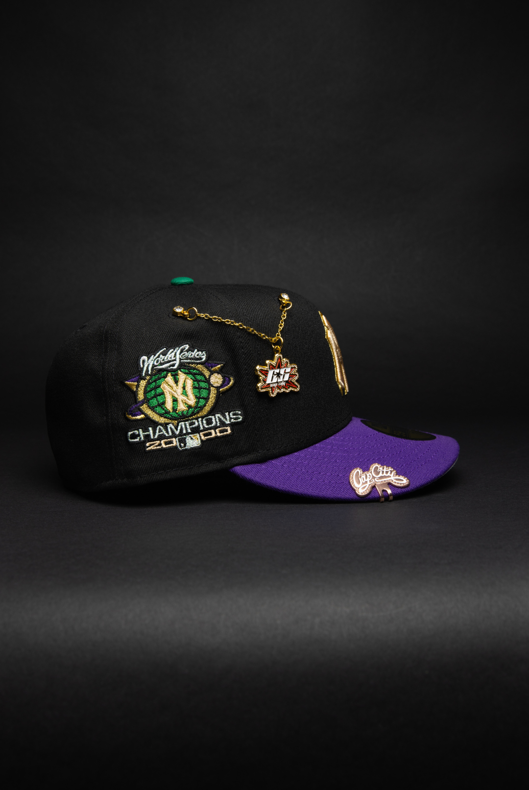 NEW ERA EXCLUSIVE 59FIFTY BLACK/PURPLE NEW YORK YANKEES W/ WORLD SERIES CHAMPIONS SIDE PATCH