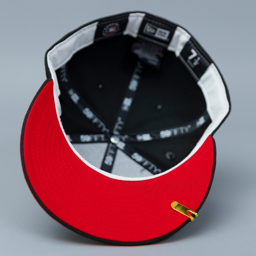 NEW ERA EXCLUSIVE 59FIFTY BLACK LOS ANGELES DODGERS W/ 2024 WORLD SERIES CHAMPIONS SIDE PATCH