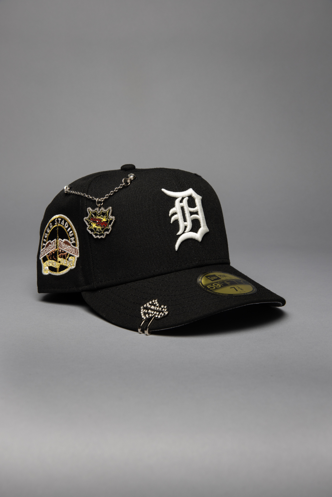 NEW ERA EXCLUSIVE 59FIFTY BLACK DETROIT TIGERS W/ TIGER STADIUM SIDE PATCH