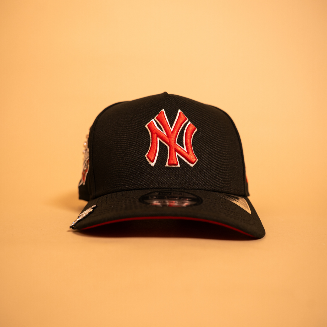 NEW ERA EXCLUSIVE 9FIFTY A-FRAME BLACK NEW YORK YANKEES SNAPBACK W/ 1999 WORLD SERIES SIDE PATCH