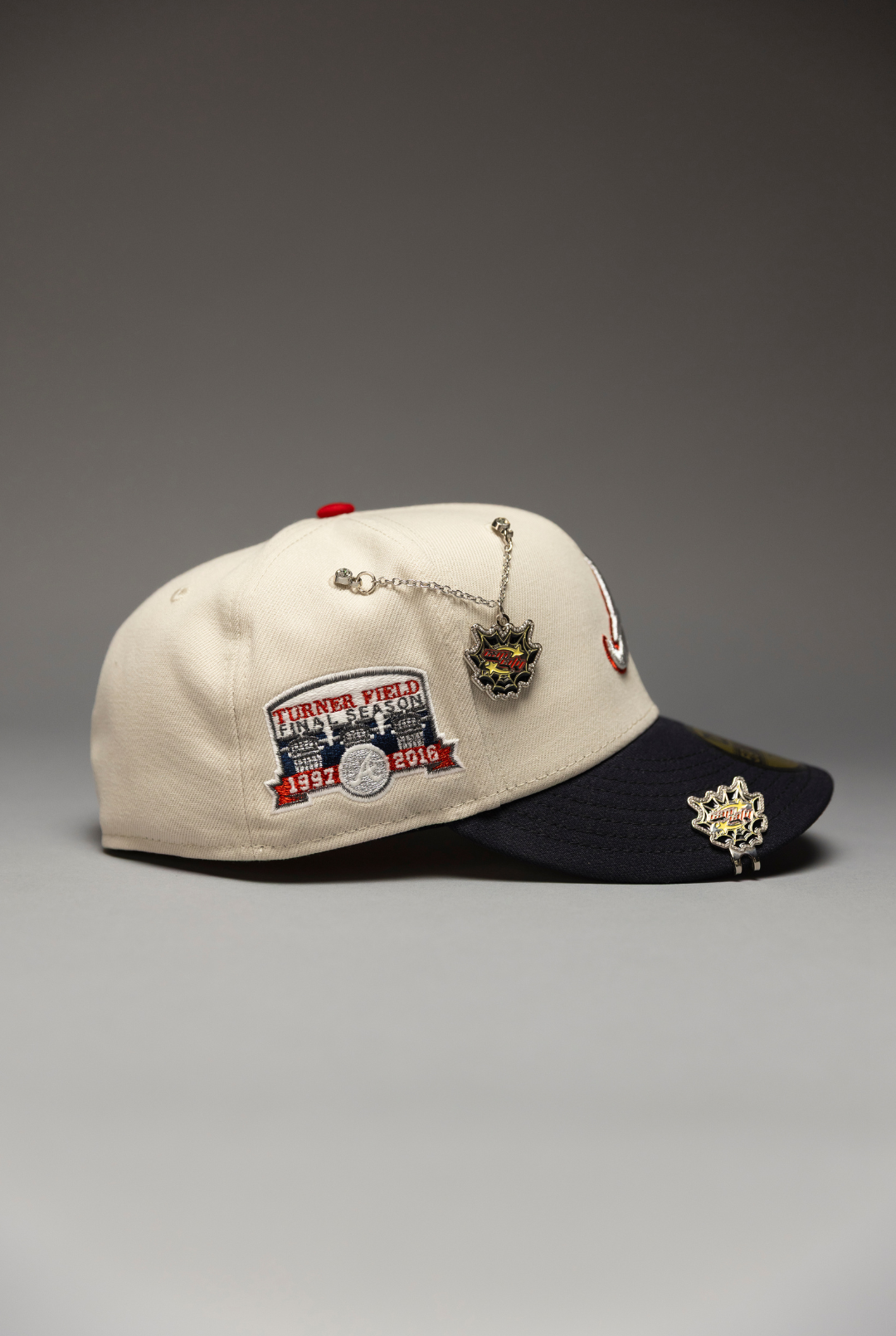 NEW ERA EXCLUSIVE 59FIFTY SMOKE GREY ATLANTA BRAVES W/ TURNER FIELD SIDE PATCH