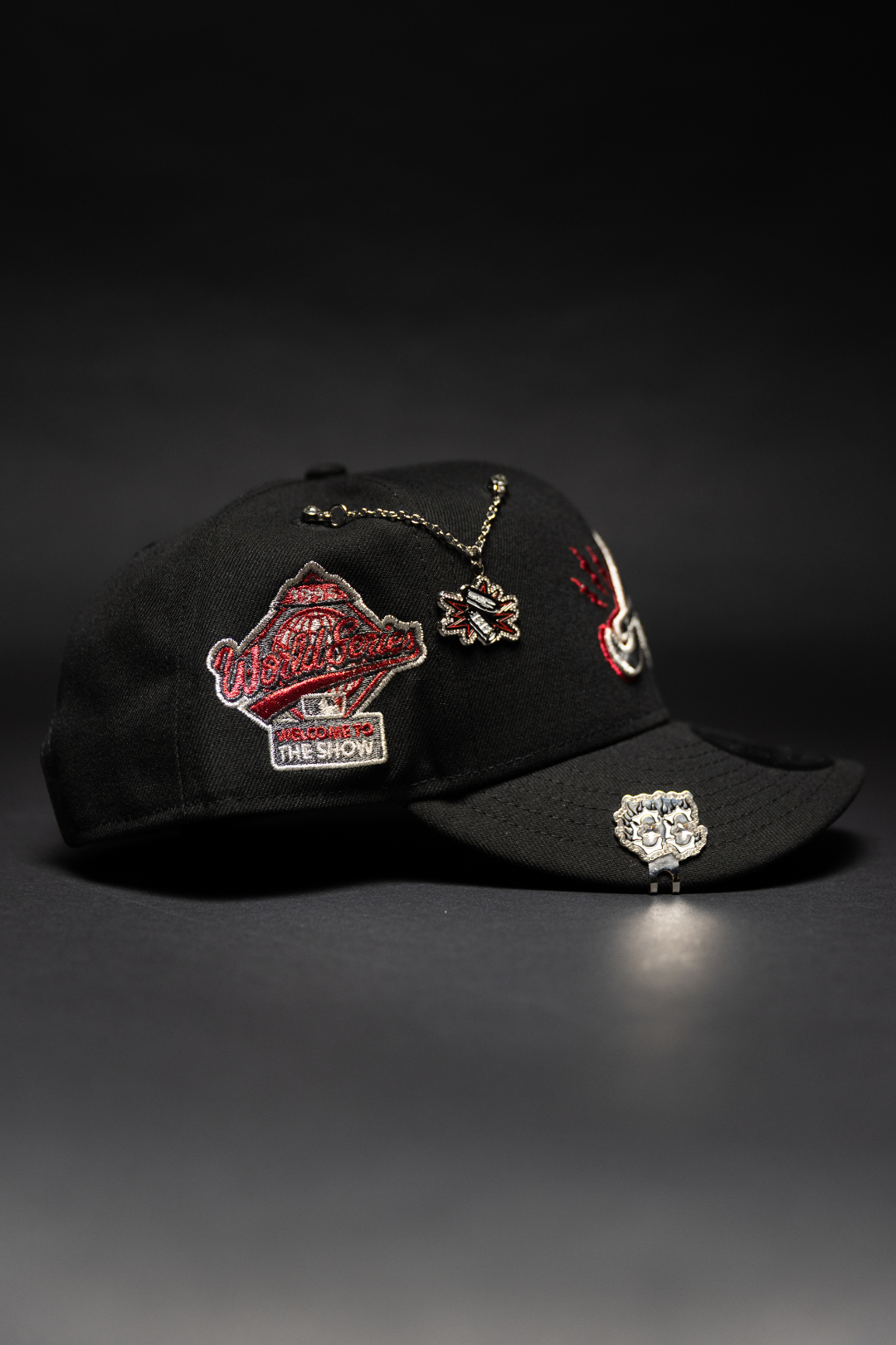 NEW ERA EXCLUSIVE 9FIFTY BLACK ATLANTA BRAVES SNAPBACK W/ WORLD SERIES SIDE PATCH