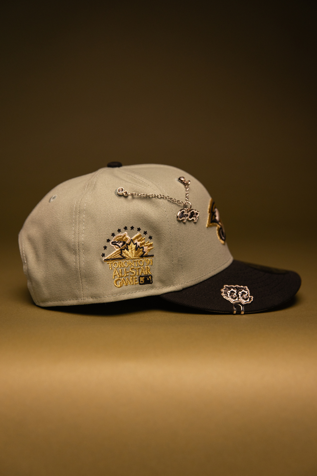 NEW ERA EXCLUSIVE 9FIFTY PEPPERMINT/BLACK TORONTO BLUE JAYS SNAPBACK W/ 1991 ALL STAR GAME SIDE PATCH