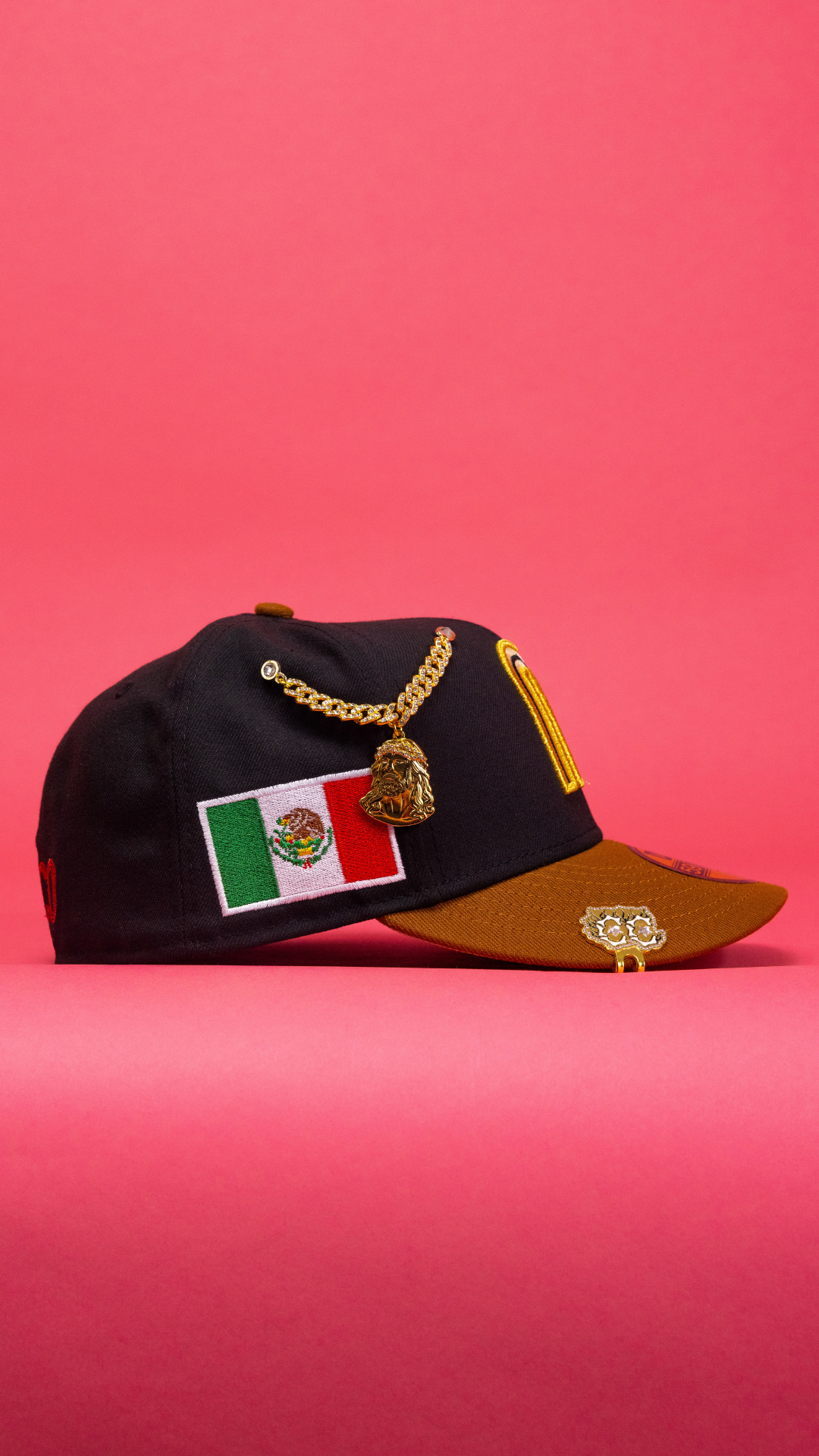 New Era Exclusive 59Fifty Black/Khaki 2026 WBC Mexico W/ Mexican Flag Side Patch