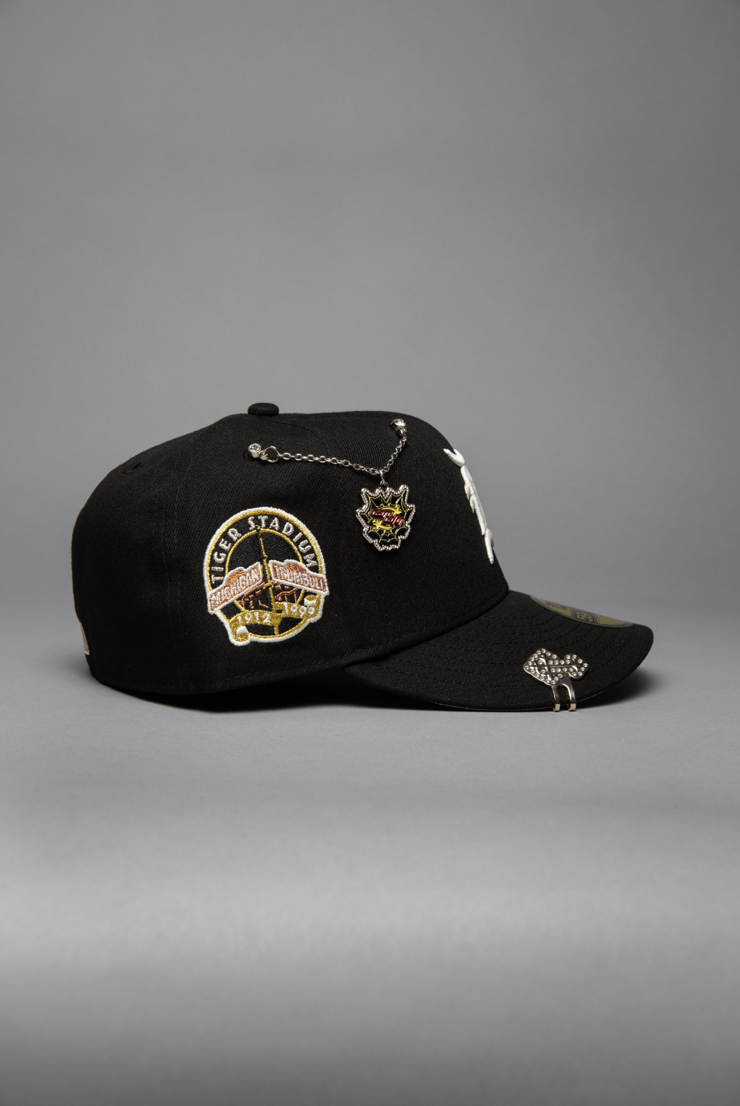 NEW ERA EXCLUSIVE 59FIFTY BLACK DETROIT TIGERS W/ TIGER STADIUM SIDE PATCH