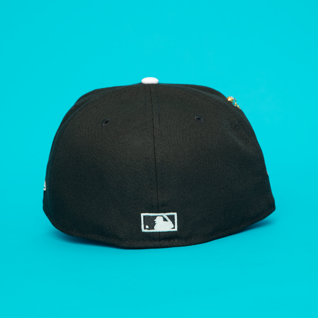 NEW ERA EXCLUSIVE 59FIFTY BLACK NEW YORK YANKEES W/ 1996 WORLD SERIES SIDE PATCH