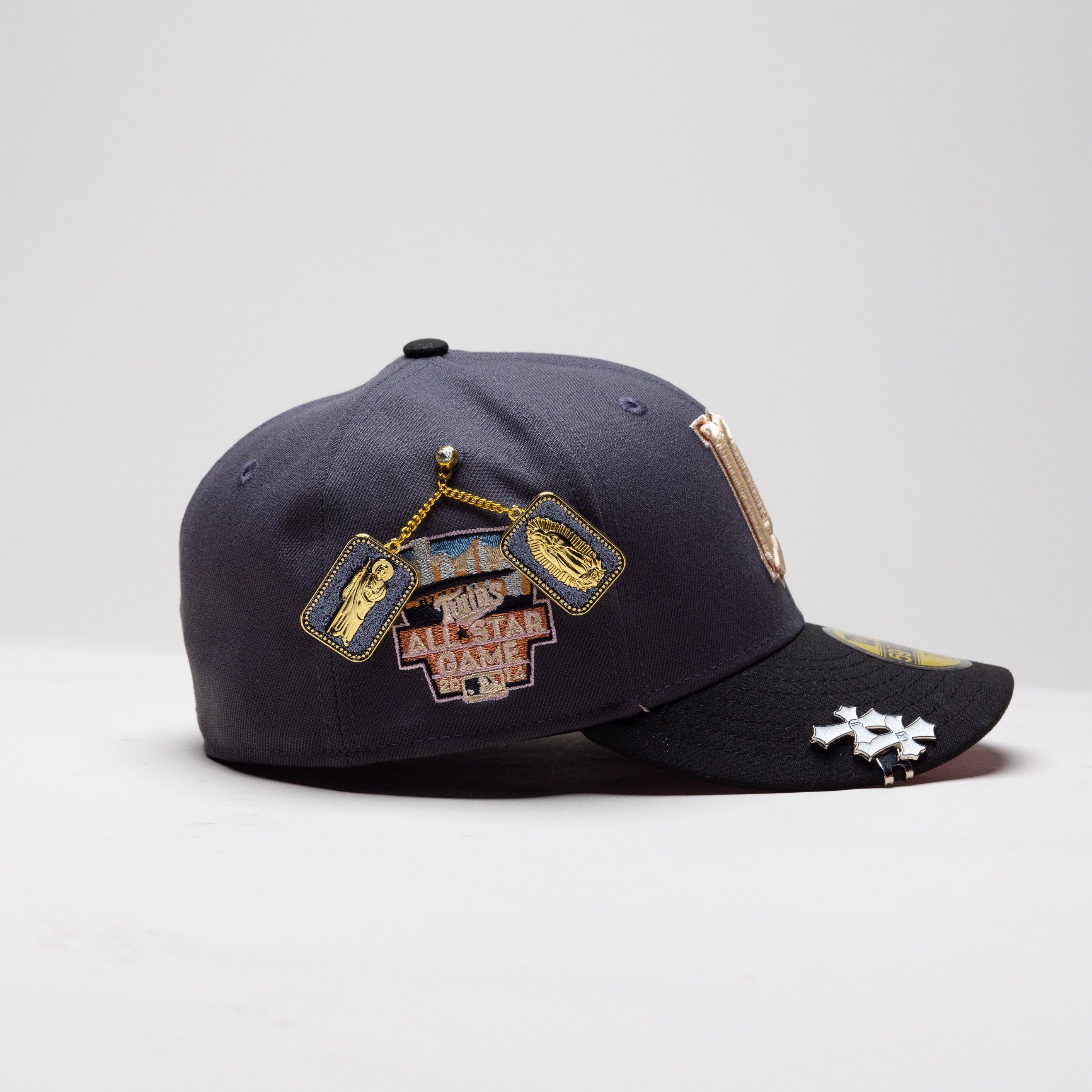 NEW ERA 59FIFTY DARK GREY/ BLACK MINNESOTA TWINS W/ 2014 ALL STAR GAME SIDE PATCH