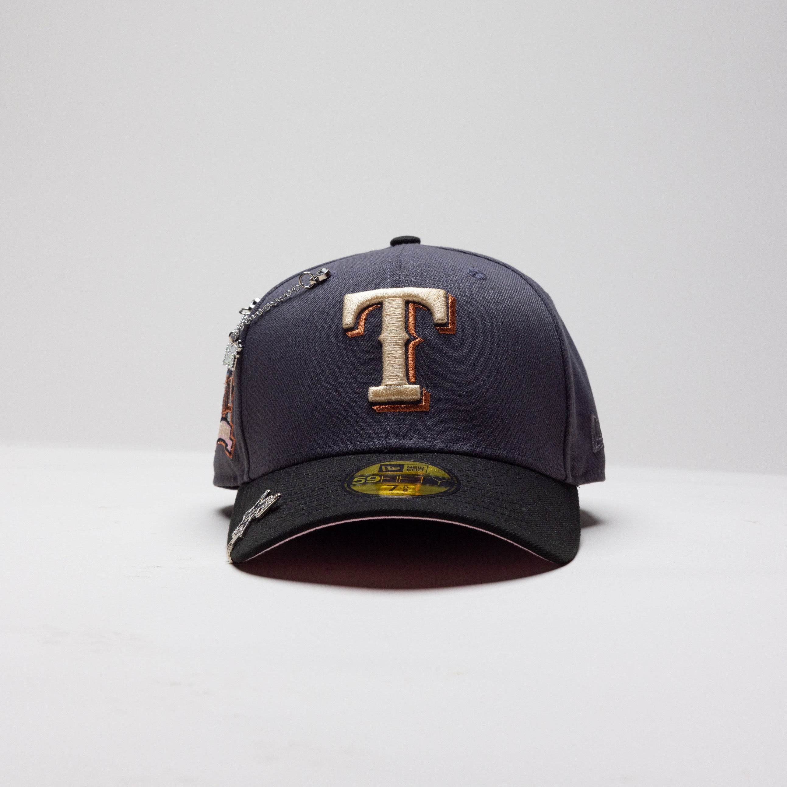 NEW ERA EXCLUSIVE 59FIFTY DARK GREY/ BLACK TEXAS RANGERS W/ FINAL SEASON SIDE PATCH