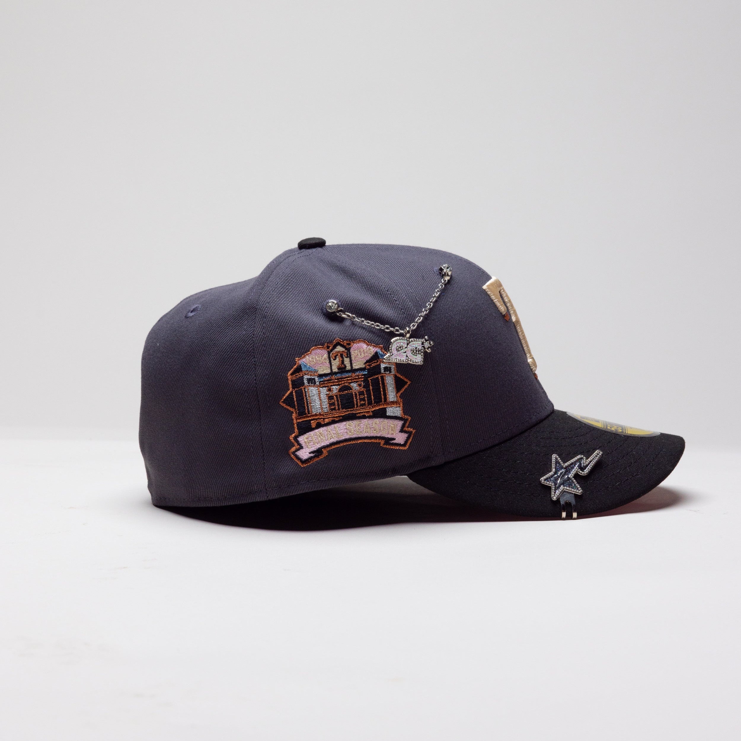 NEW ERA EXCLUSIVE 59FIFTY DARK GREY/ BLACK TEXAS RANGERS W/ FINAL SEASON SIDE PATCH