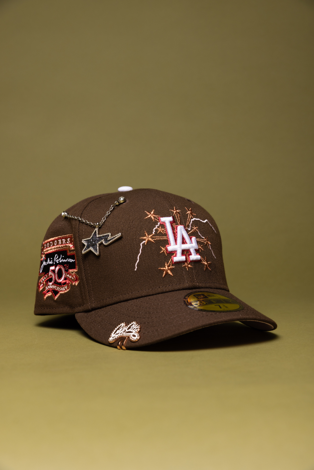 NEW ERA EXCLUSIVE 59FIFTY BROWN LOS ANGELES DODGERS W/ EMBROIDERY + JACKIE ROBINSON SIDE PATCH