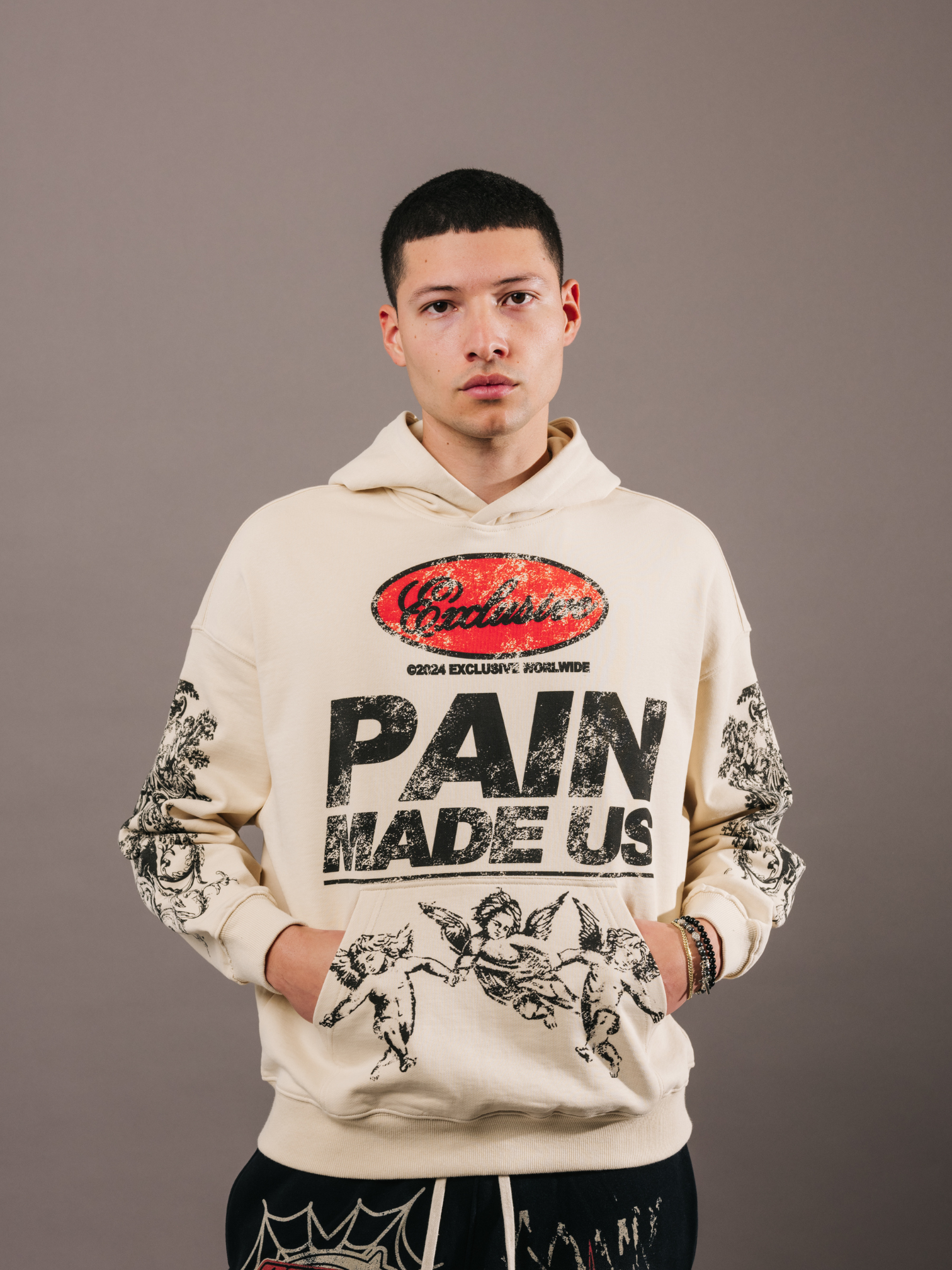EXCLUSIVE CLUB CREAM PAIN MADE US HOODIE