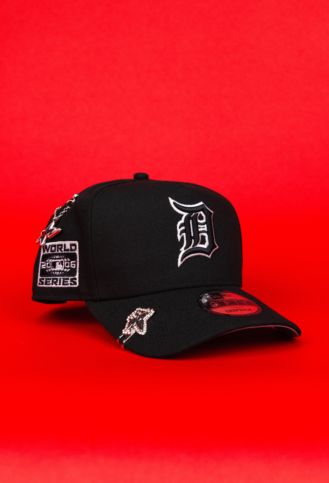 NEW ERA 9FIFTY A-FRAME BLACK DETROIT TIGERS SNAPBACK W/ OUTLINE + WORLD SERIES SIDE PATCH
