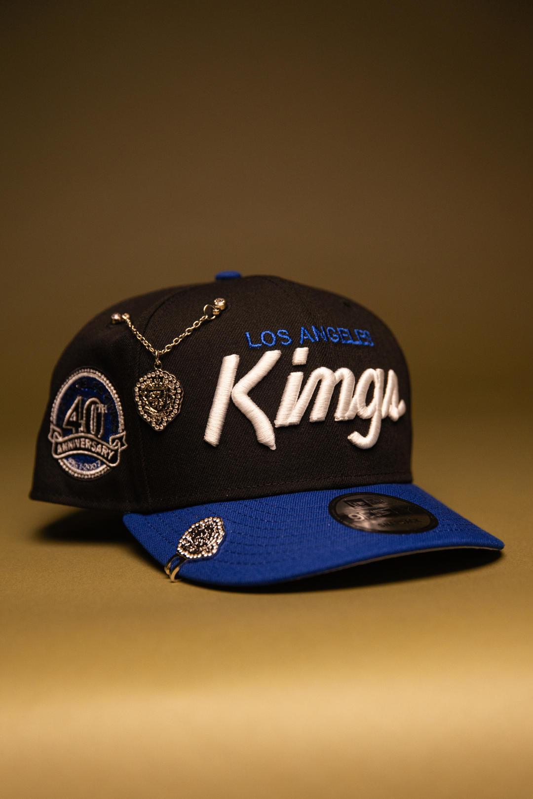 NEW ERA EXCLUSIVE 9FIFTY BLACK/BLUE LOS ANGELES KINGS SNAPBACK W/ 40TH ANNIVERSARY SIDE PATCH