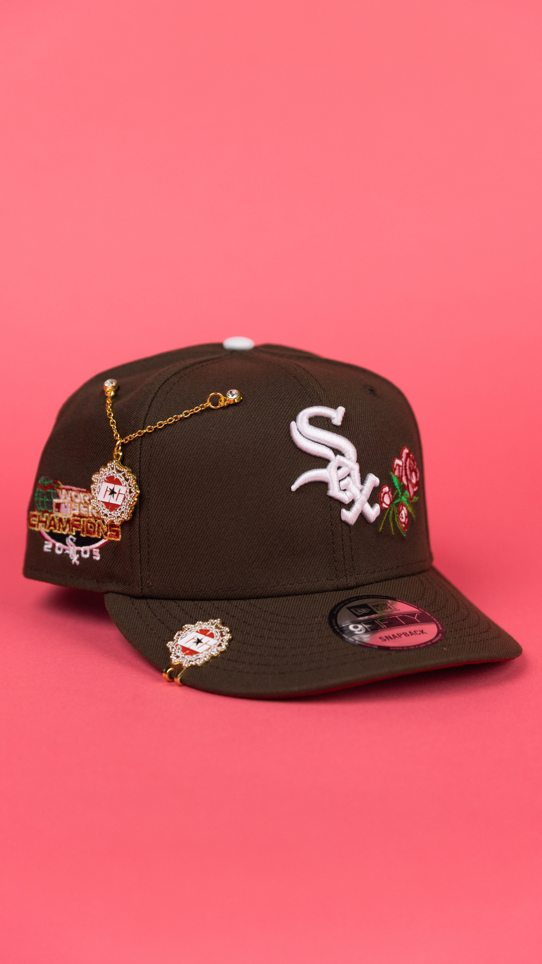 NEW ERA EXCLUSIVE 9FIFTY BROWN CHICAGO WHITE SOX SNAPBACK W/ PINK ROSE + WORLD SERIES CHAMPIONS SIDE PATCH