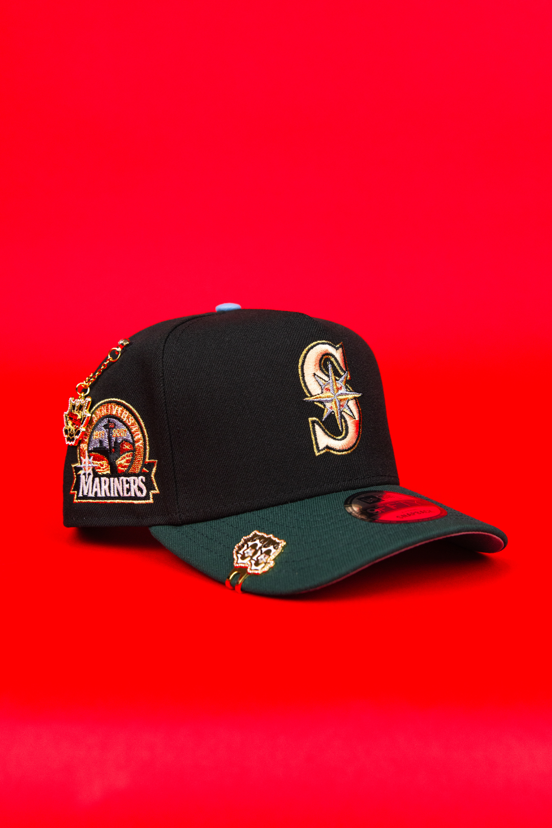 NEW ERA 9FIFTY A-FRAME BLACK/ FOREST GREEN SEATTLE MARINERS SNAPBACK W/ ANNIVERSARY SIDE PATCH