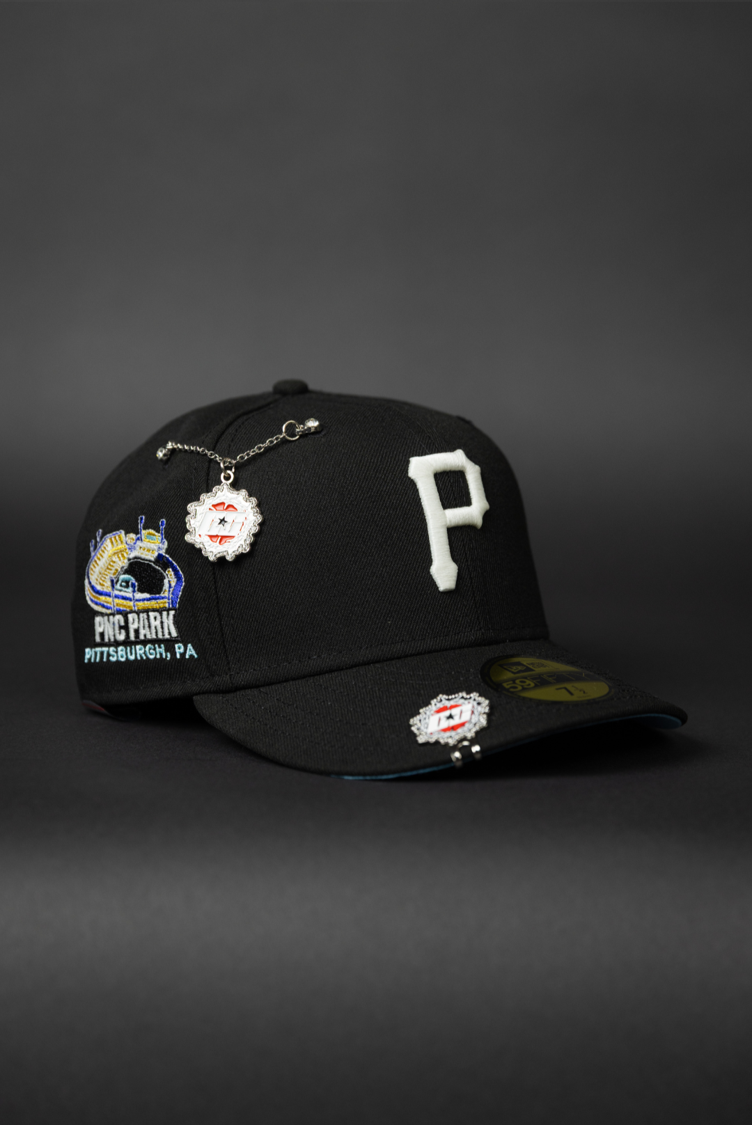 NEW ERA EXCLUSIVE 59FIFTY BLACK PITTSBURGH PIRATES W/ PNC PARK SIDE PATCH