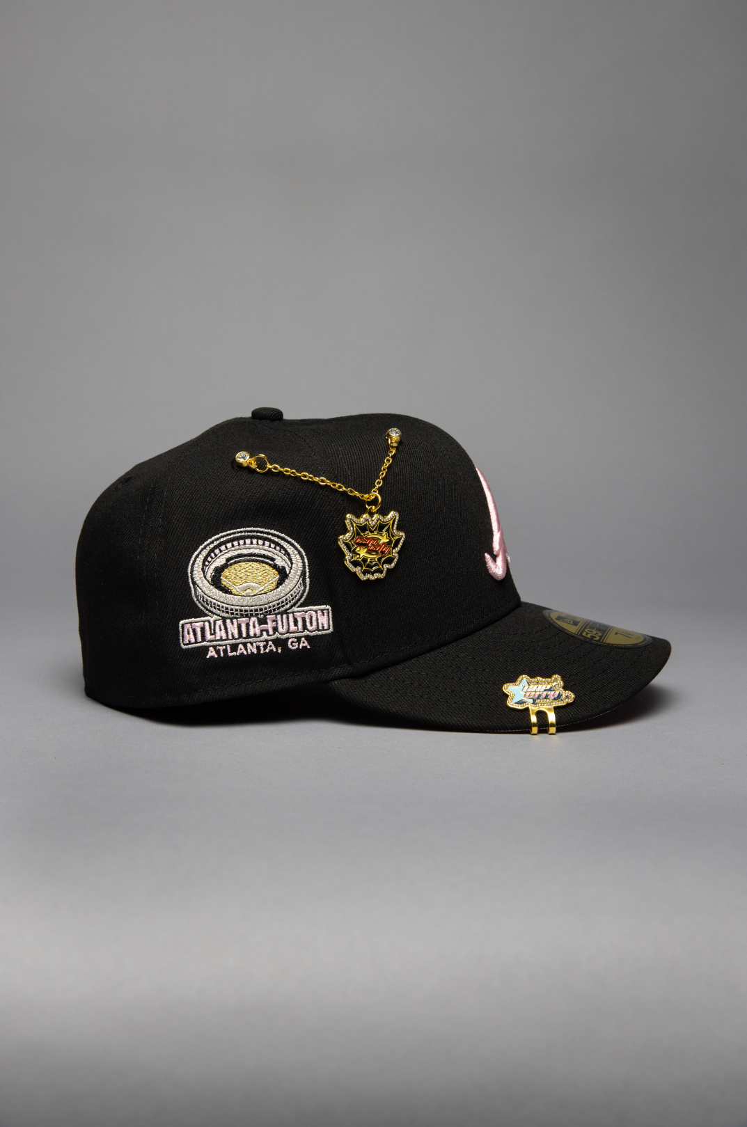 NEW ERA EXCLUSIVE 59FIFTY BLACK ATLANTA BRAVES W/ ATL-FULTON SIDE PATCH