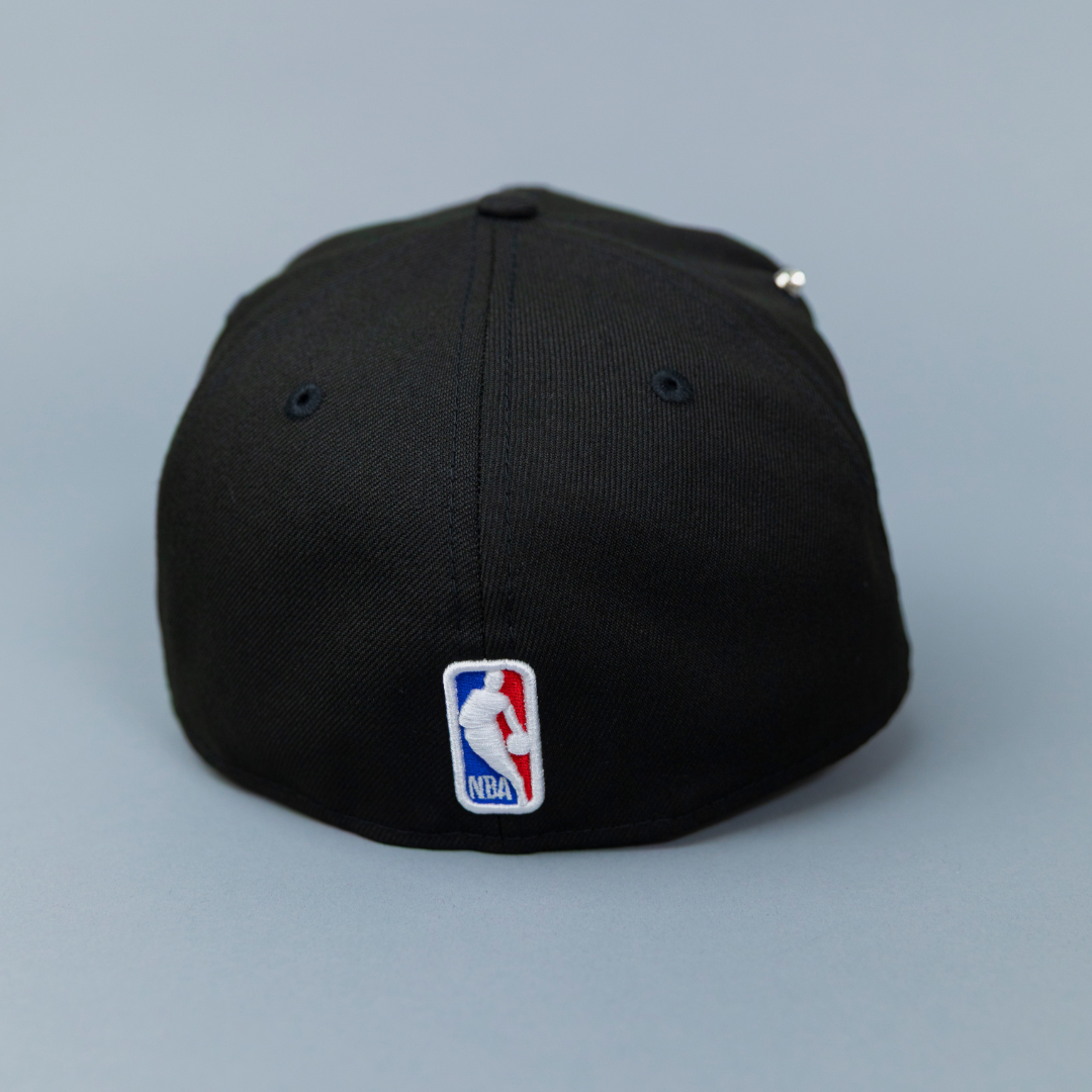 NEW ERA EXCLUSIVE 59FIFTY BLACK LOS ANGELES LAKERS SCRIPT W/ 17X CHAMPIONS SIDE PATCH