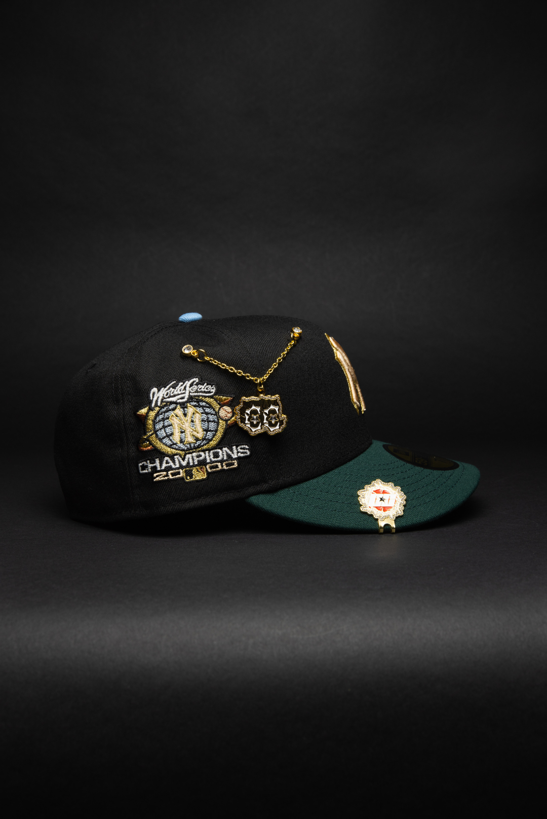 NEW ERA EXCLUSIVE 59FIFTY BLACK/FOREST GREEN NEW YORK YANKEES W/ WORLD SERIES CHAMPIONS SIDE PATCH