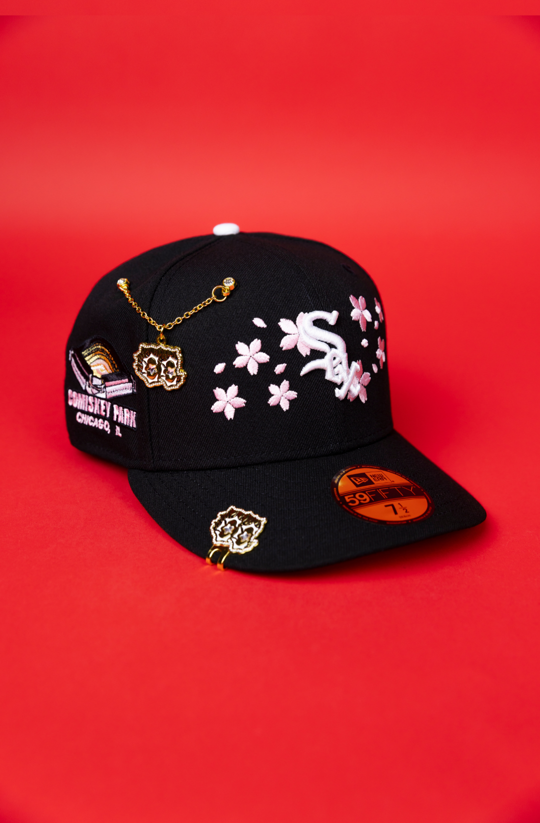 NEW ERA EXCLUSIVE 59FIFTY BLACK CHICAGO WHITE SOX W/ FLORAL EMBROIDERY + COMISKEY PARK SIDE PATCH