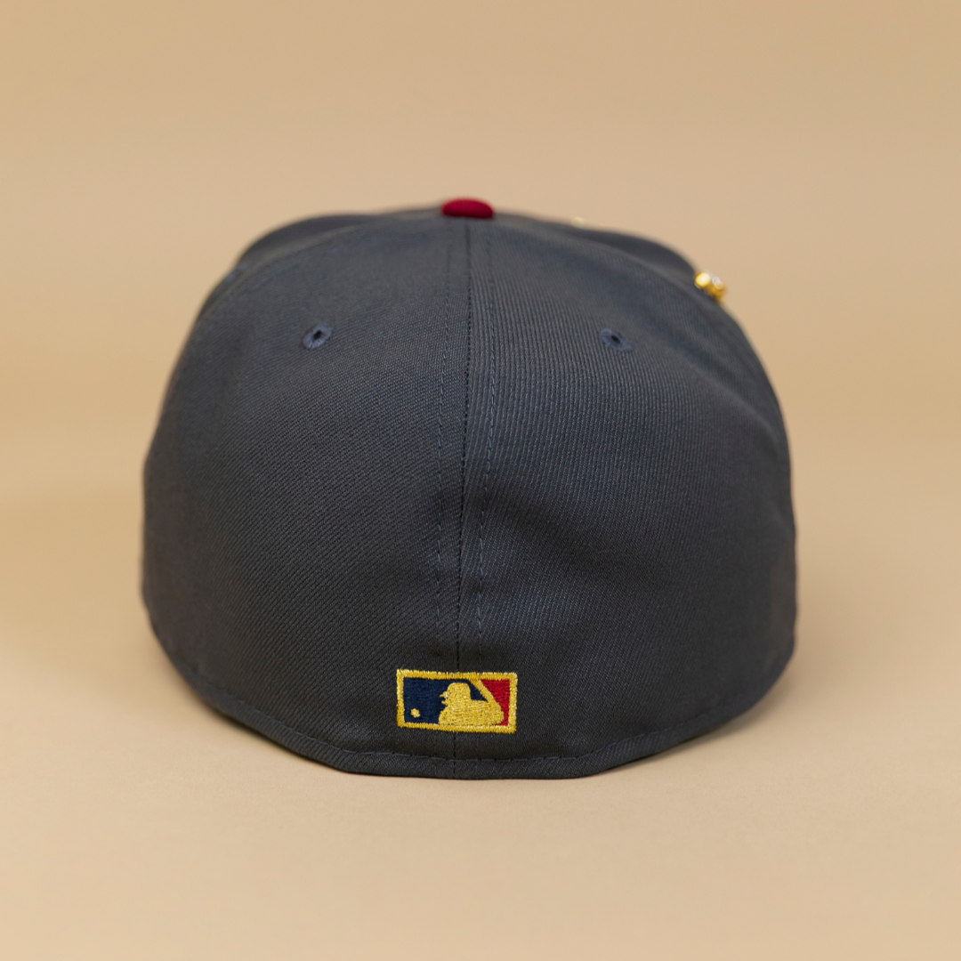NEW ERA EXCLUSIVE 59FIFTY GREY/ NAVY NEW YORK YANKEES W/ 1999 WORLD SERIES SIDE PATCH