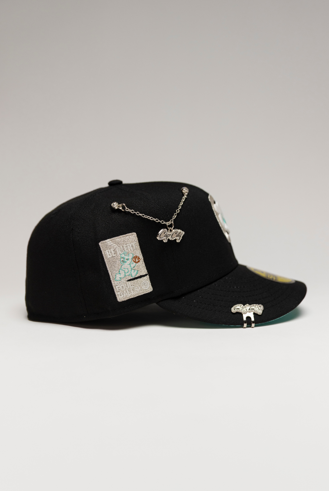 NEW ERA EXCLUSIVE 59FIFTY BLACK CHICAGO CUBS W/ BE ALERT-FOR FOUL SIDE PATCH