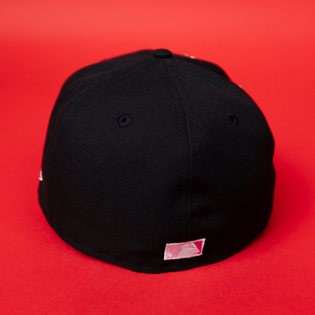 NEW ERA EXCLUSIVE 59FIFTY BLACK ATLANTA BRAVES W/ PINK ROSES + 1999 WORLD SERIES SIDE PATCH
