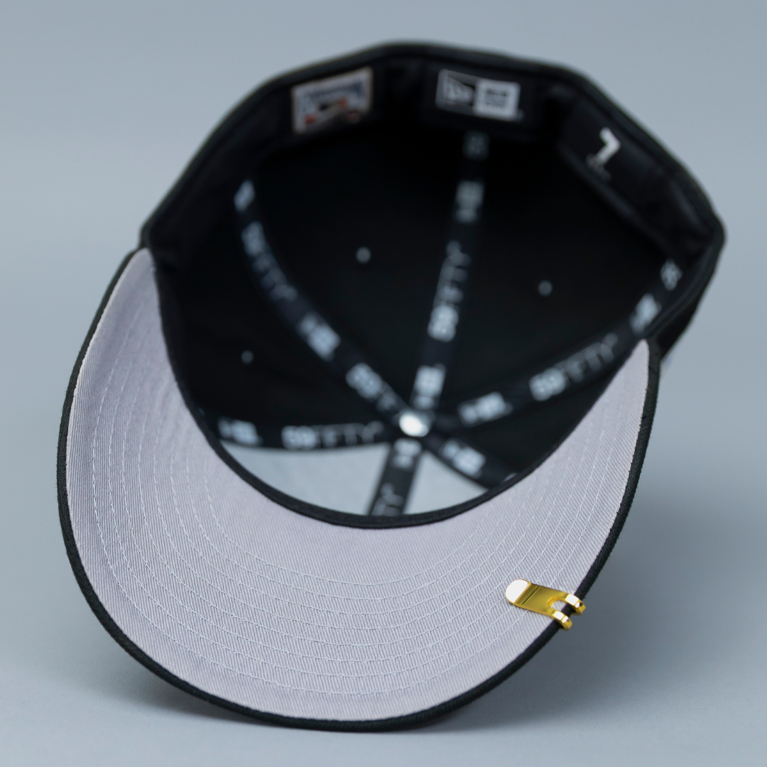 NEW ERA 59FIFTY BLACK ATLANTA BRAVES W/ 1999 WORLD SERIES SIDE PATCH