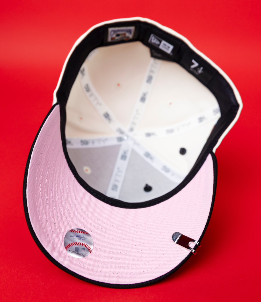 New Era Exclusive 59FIFTY Chrome/ Black Chicago White Sox W/ Pink Rose