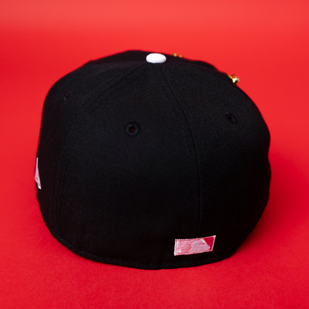 NEW ERA EXCLUSIVE 59FIFTY BLACK CHICAGO WHITE SOX W/ PINK ROSES + COMISKEY PARK SIDE PATCH