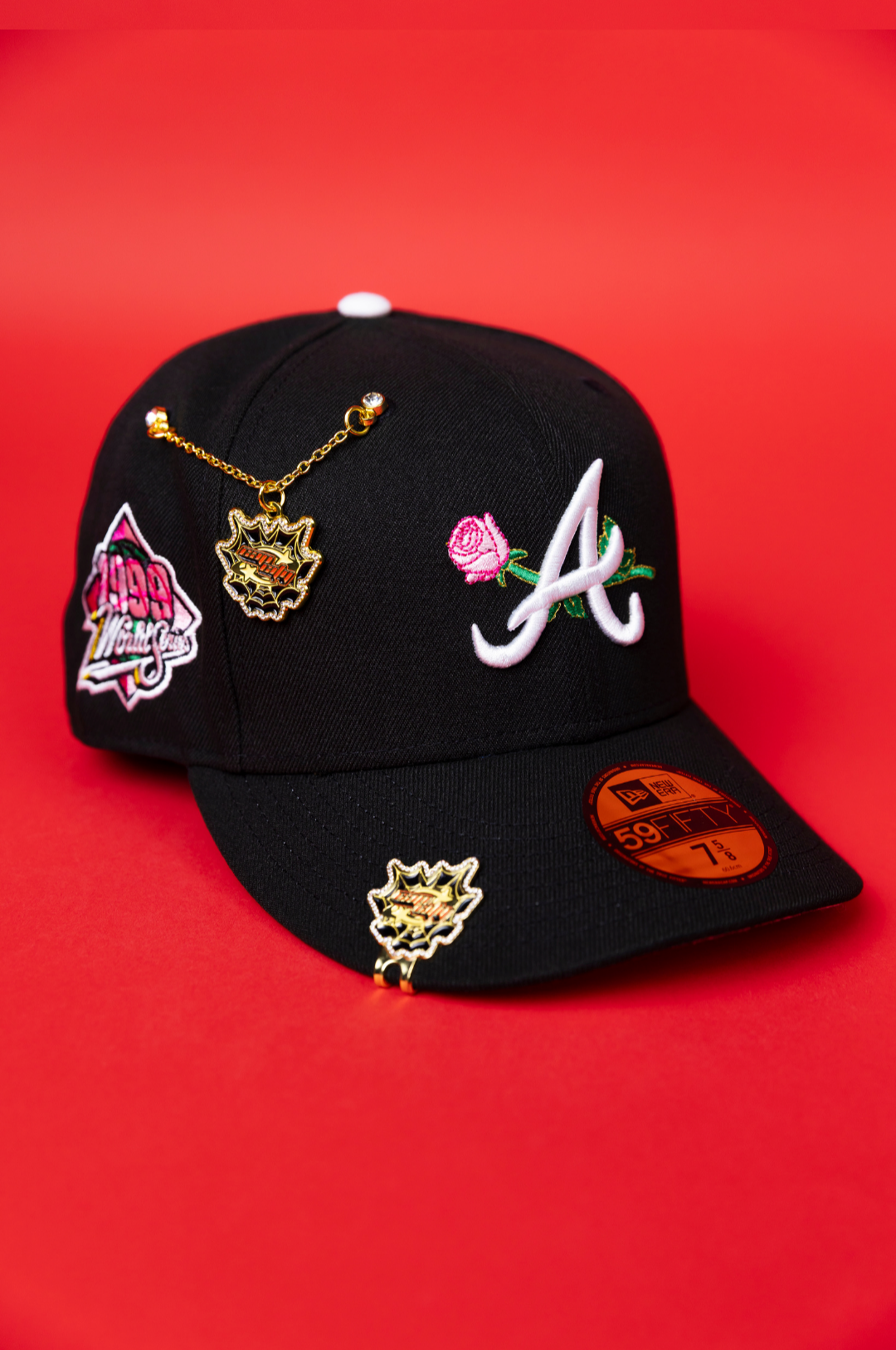 NEW ERA EXCLUSIVE 59FIFTY BLACK ATLANTA BRAVES W/ PINK ROSE + 1999 WORLD SERIES SIDE PATCH