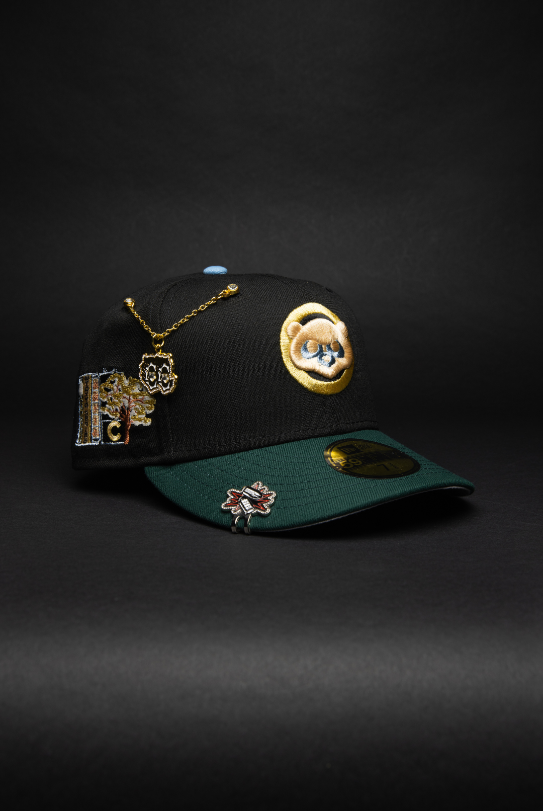 NEW ERA EXCLUSIVE 59FIFTY BLACK/ FOREST GREEN CHICAGO CUBS W/ TOKYO SERIES SIDE PATCH