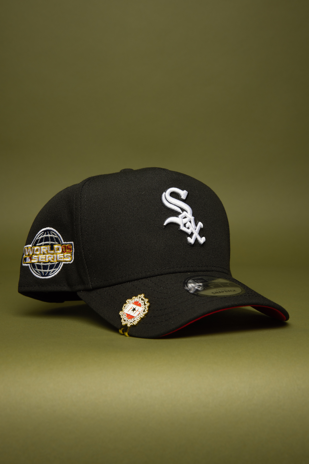 NEW ERA 9FIFTY A-FRAME BLACK CHIACGO WHITE SOX SNAPBACK W/ 2005 WORLD SERIES SIDE PATCH