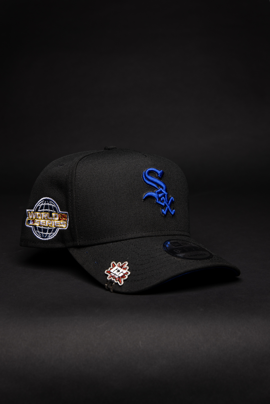 NEW ERA 9FIFTY A-FRAME BLACK CHIACGO WHITE SOX SNAPBACK W/ 2005 WORLD SERIES SIDE PATCH