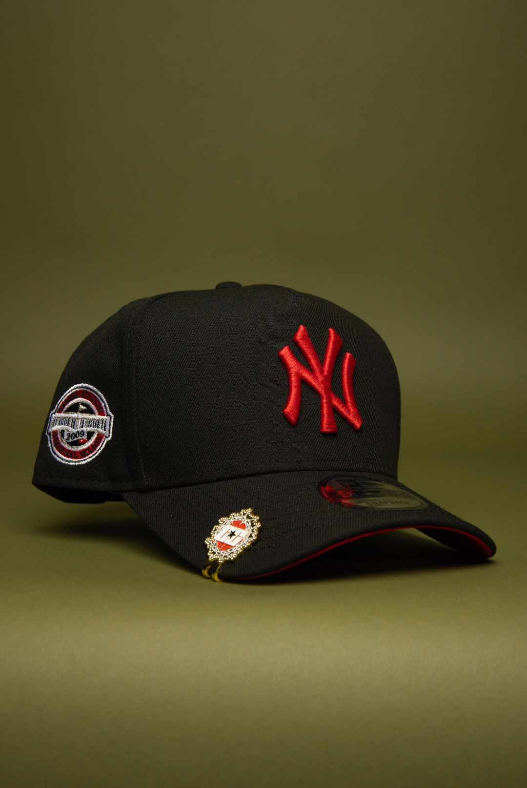 NEW ERA 9FIFTY A-FRAME BLACK NEW YORK YANKEES SNAPBACK W/ 2009 INAUGURAL SEASON SIDE PATCH