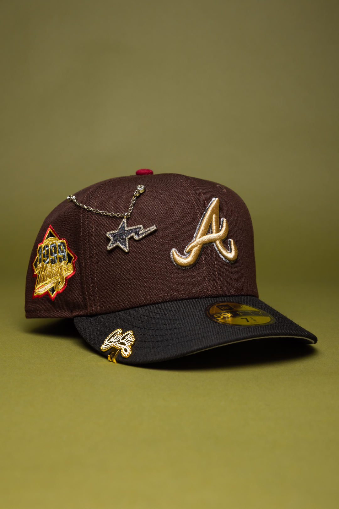NEW ERA EXCLUSIVE 59FIFTY BROWN/BLACK ATLANTA BRAVES W/ 1999 WORLD SERIES SIDE PATCH