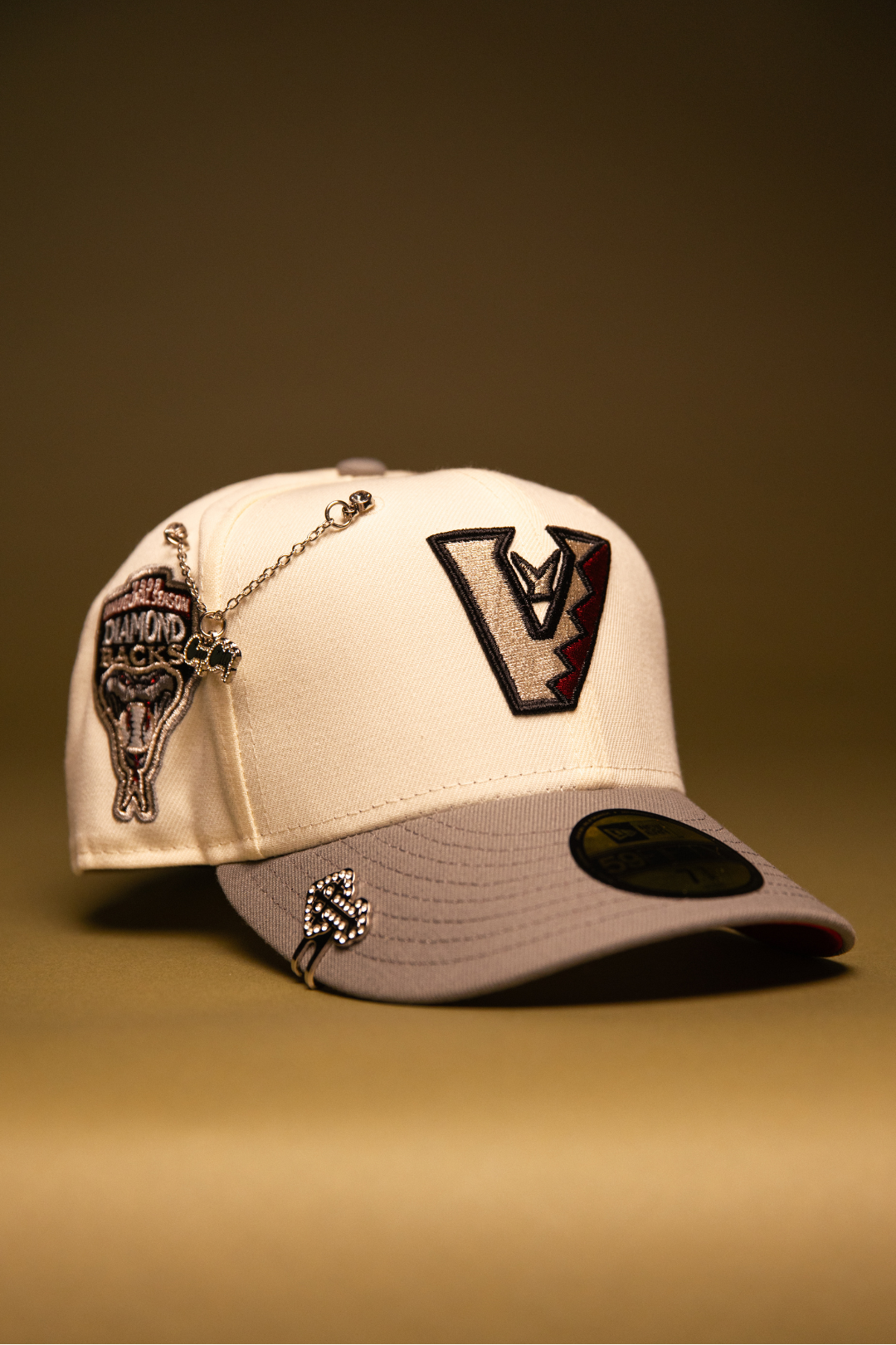 NEW ERA EXCLUSIVE 59FIFTY CHROME/GREY UPSIDE DOWN ARIZONA DIAMONDBACKS W/ 1998 INAUGURAL SESON SIDE PATCH