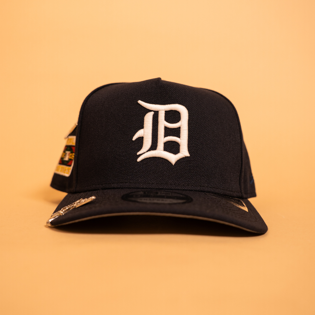 NEW ERA EXCLUSIVE 9FIFTY A-FRAME NAVY DETROIT TIGERS SNAPBACK W/ 2006 WORLD SERIES SIDE PATCH